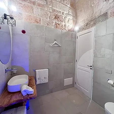 Dimora Bianca Luxury فندق كونفيرسانو
